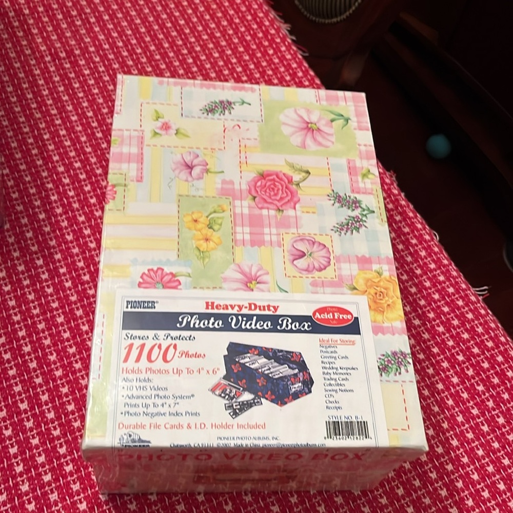 Pioneer heavy Duty Photo Video Storage Box!New/Firm Price